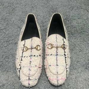 Gucci women's shoes size 39.5. like new